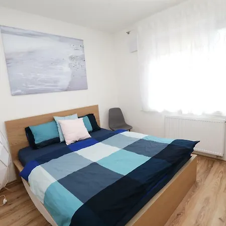 - In The Center - Private Parking - Klimatizacia Apartmán *