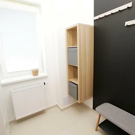 - In The Center - Private Parking - Klimatizacia Apartmán Šamorín