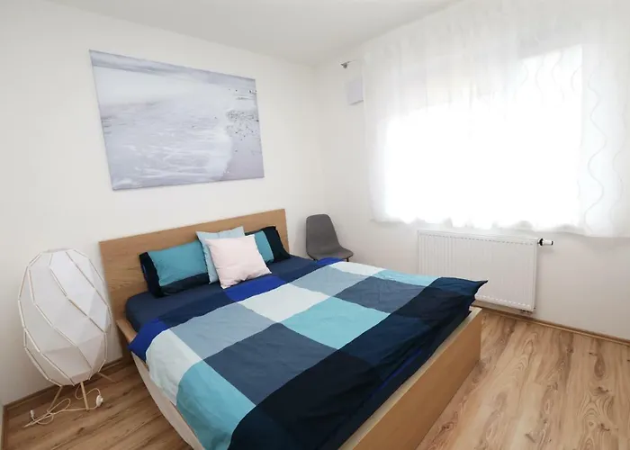 - In The Center - Private Parking - Klimatizacia Lägenhet *