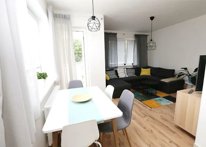 - In The Center - Private Parking - Klimatizacia Lägenhet *