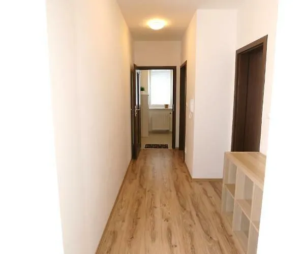 - In The Center - Private Parking - Klimatizacia Lägenhet *